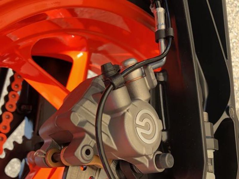 ktm-890-duke-r-2020-11E3EA04E5-1854-7663-B034-7A21A6A4F292.jpg