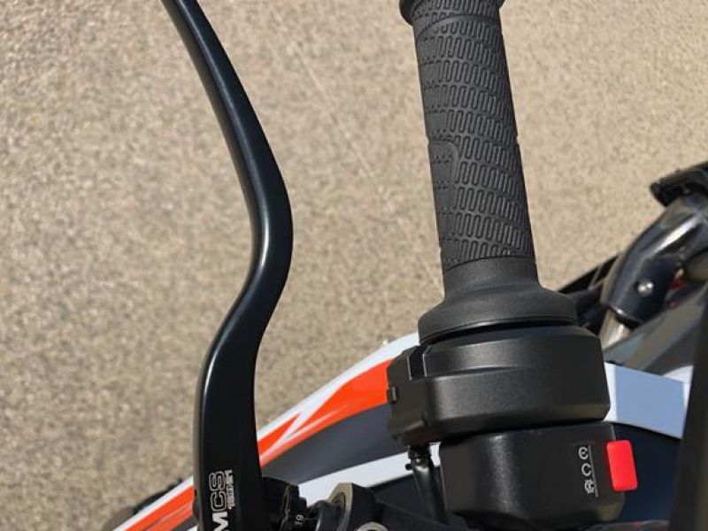ktm-890-duke-r-2020-63BE247A7-0EC4-7C21-9709-E61AE0838CA3.jpg