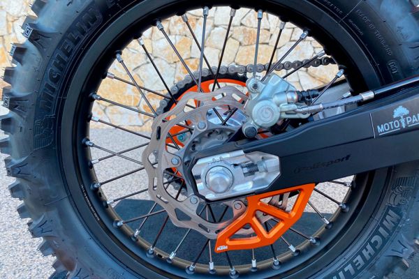 duke-ktm-390-2020-01-068EEB842B-269C-5902-73EF-CB4EDEC042C3.jpg