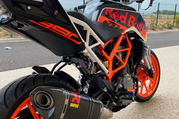 duke-ktm-390-2020-13F38952BB-878F-0A6B-A35E-C7E7CE60C34E.jpg