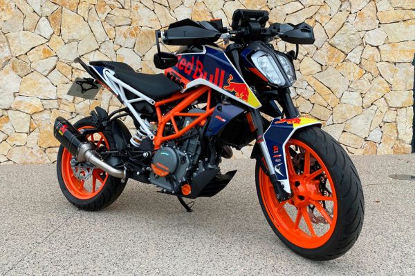 duke-ktm-390-2020-147D4D2601-E32D-0B81-91DF-F52062065A83.jpg