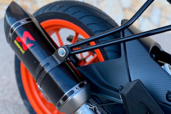 ktm-125-rc-2020-06B61317B7-CB54-9D6F-0958-8E2AC492808A.jpg