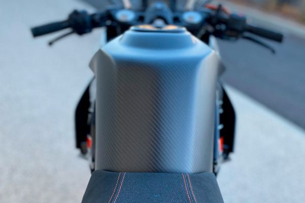 ktm-125-rc-2020-09B6F07A62-234E-3550-4458-275713A55A6F.jpg