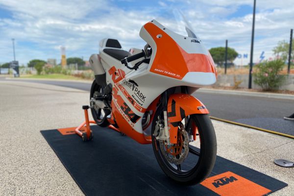 ktm-rc4r-2020-18C6C806D8-0A94-E6F5-247B-5CE3A5FCD523.jpg