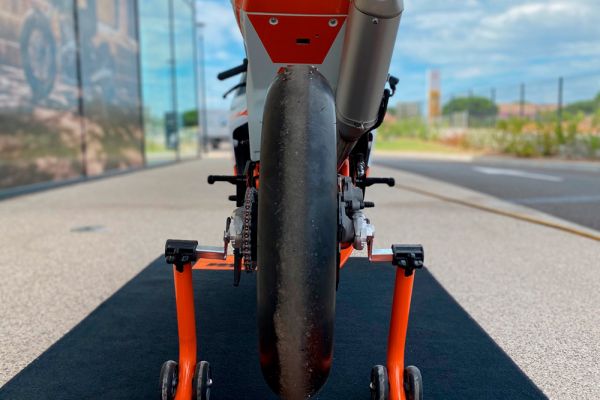 ktm-rc4r-2020-2202B50460-D3B1-01E9-C3C5-7D01E38E199D.jpg