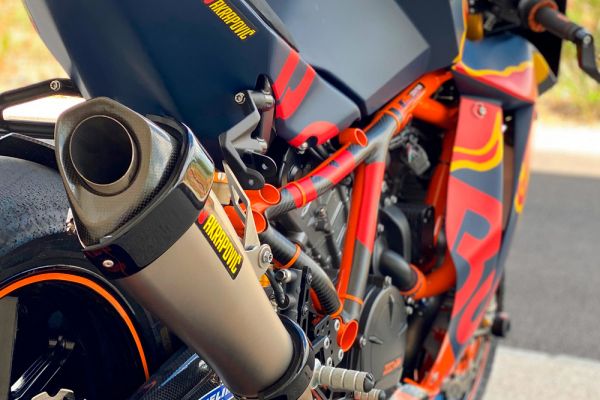 ktm-rc8r-trac-092A807734-3D69-F591-BF1A-9CD892D87123.jpg