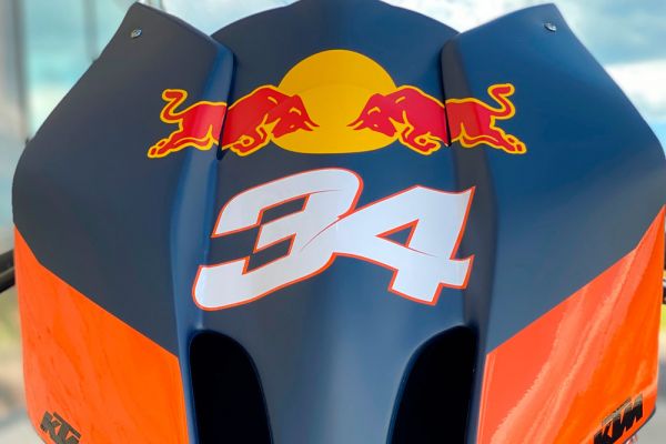 ktm-rc8r-trac-1710B09DF7-845C-EF8C-8A02-89B39F48A1FC.jpg