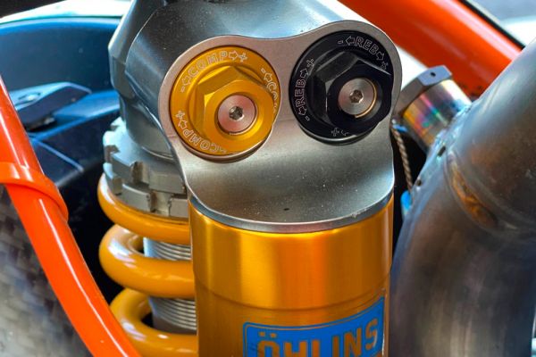 ktm-rc8r-trac-19CFBFF731-0913-97EF-E2A1-8ED73F4B7C5C.jpg