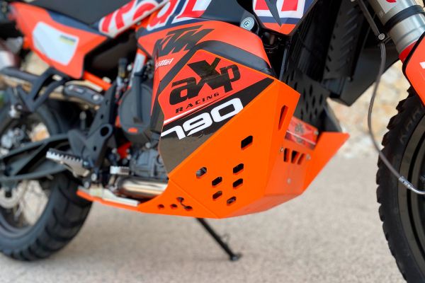 ktm-790-adv-2020-0371D40AE8-B4CA-D319-C49E-F7C56DB16F6E.jpg