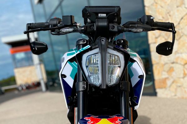 ktm-125-duke-2020-05057AF73D-1C04-F77F-E263-880F8AE1CEAC.jpg