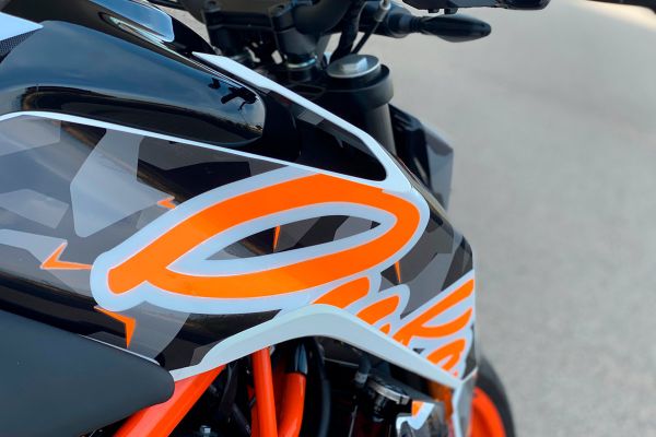 ktm-390-duke-2020-05639C433F-B85A-AC99-25AA-01C54A770FF8.jpg