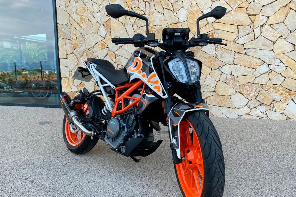 ktm-390-duke-2020-07703DDE12-4B06-9F70-1A10-7583E72F4204.jpg