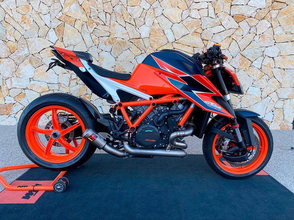 KTM 1290 SUPER-DUKE-R 2020