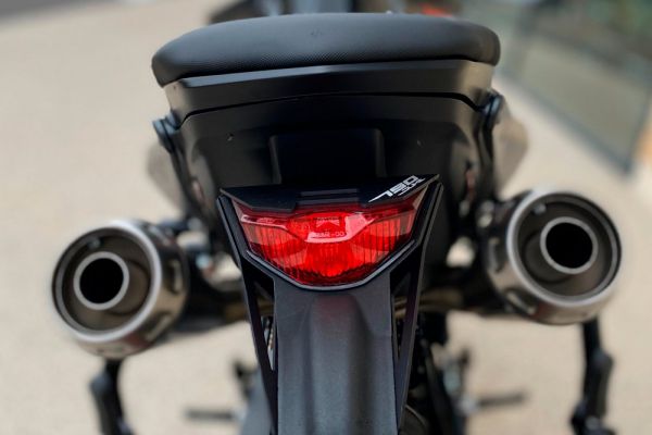 ktm-790duke-2020-097B9FE63E-74D6-CAD6-7E20-9B8DC9F6F530.jpg