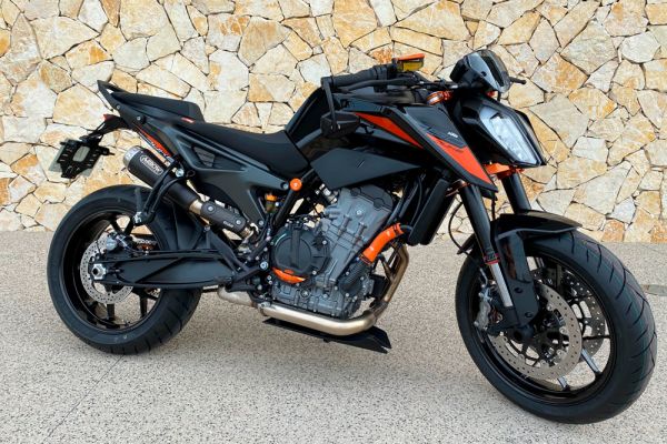 ktm-790-duke-2020-01A60AF282-A4FB-9AFB-18A1-E50FB9A98F5D.jpg