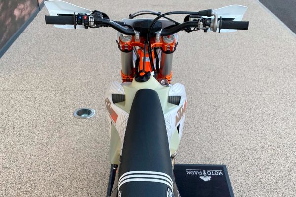 ktm-350-excf-six-days-2021-06071A1010-D39E-689D-C323-BC1DE075548E.jpg