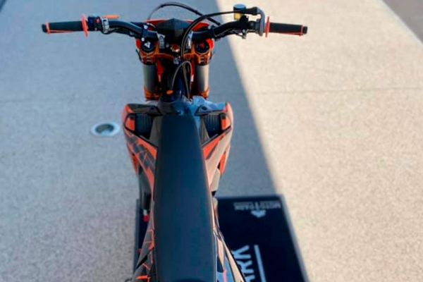ktm-450-excf-2018-09AF47FD3D-5405-1F47-3563-F9AF2CBD5B49.jpg