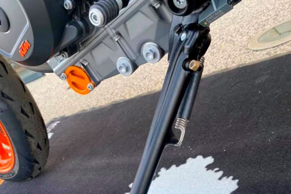 ktm-tm-890-duke-r-08462F7152-DD8F-0906-8563-9D0AFB1D699D.jpg